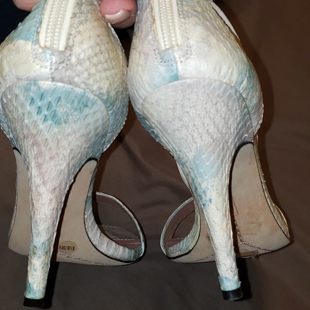 Vincent Camuto snake sandles - Picture 5 of 8